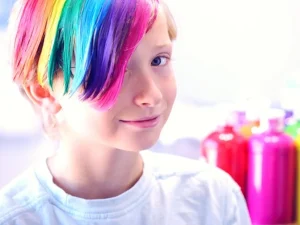 dye a child's hair